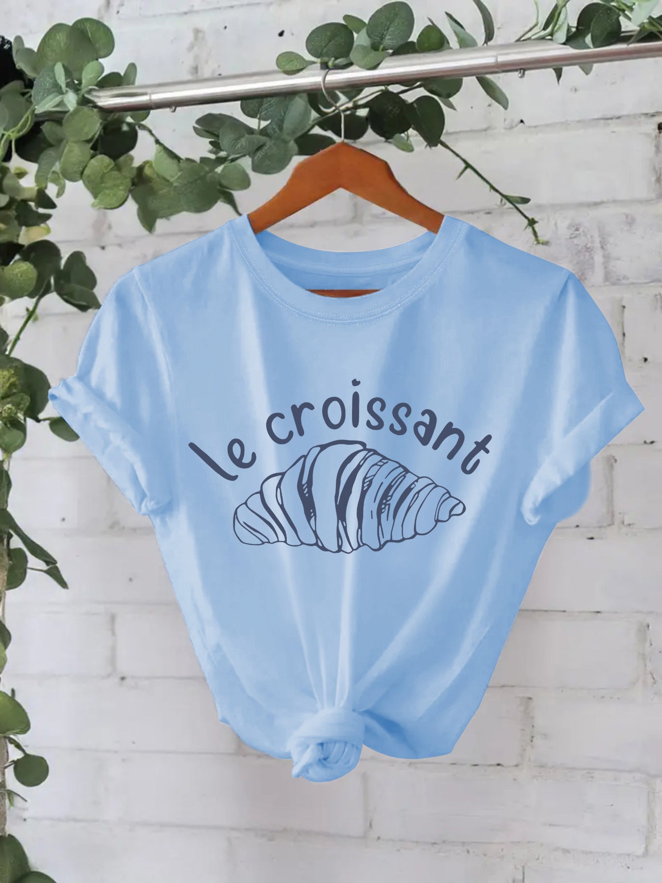 Short sleeved womenShort sleeved women