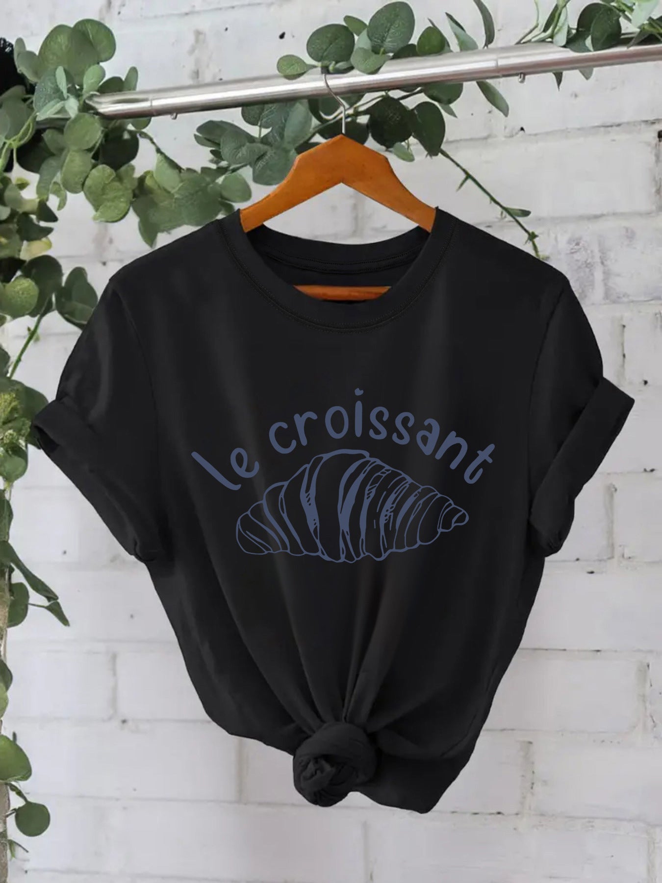 Short sleeved womenShort sleeved women