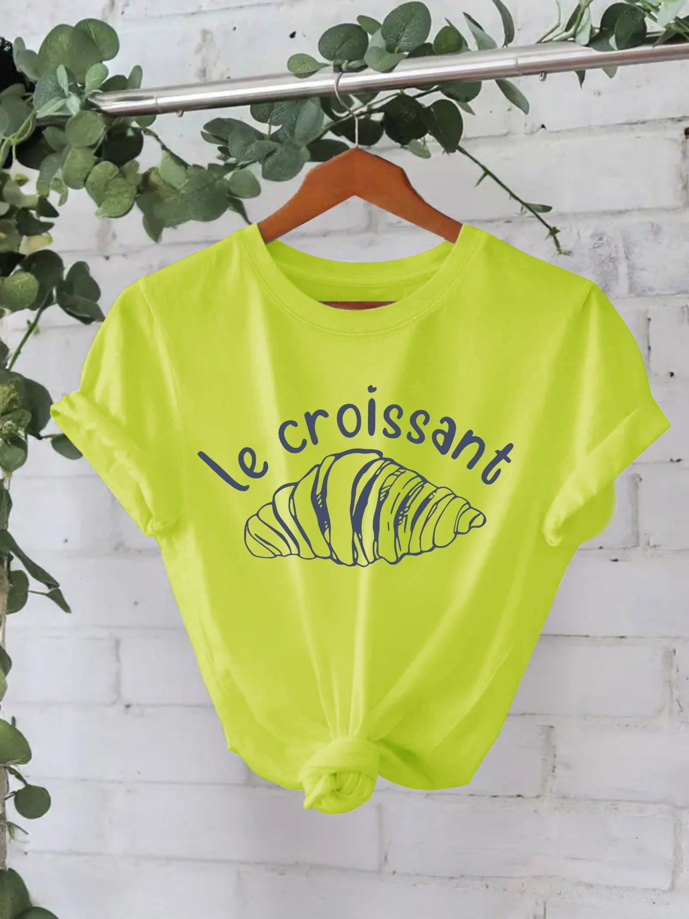 Short sleeved womenShort sleeved women